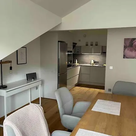 Modernes Loft In Appartement *